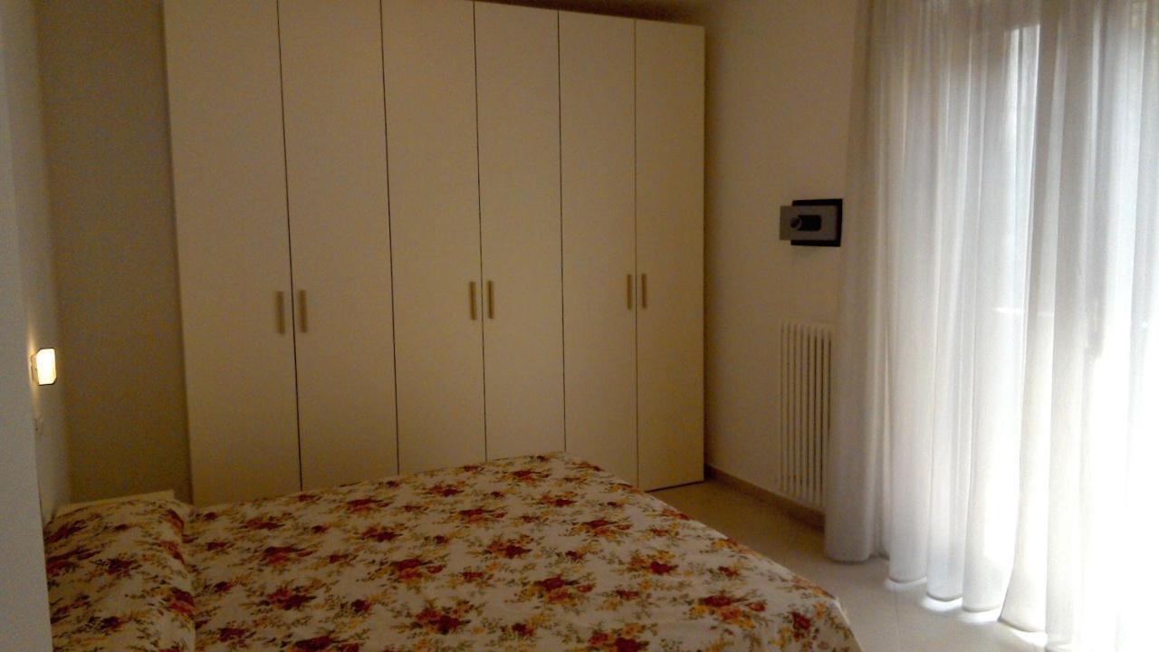 Verde Mare "Appartamenti Per Vacanze" Tortoreto Exterior photo